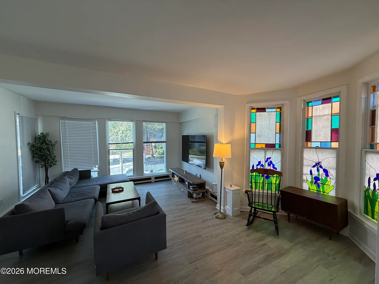 1102 Heck St — Photo 3