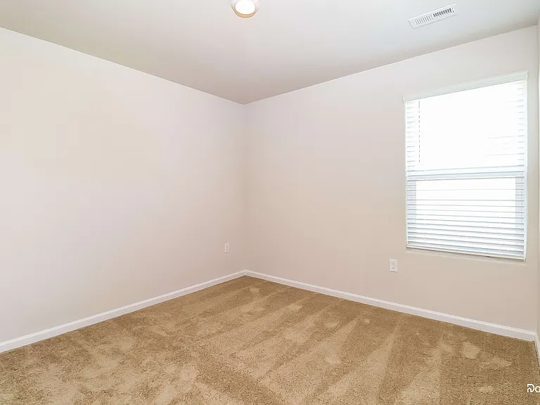 375 Kenyon Dr — Photo 13
