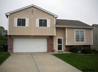 11710 Newport Ave, Omaha, NE 68164