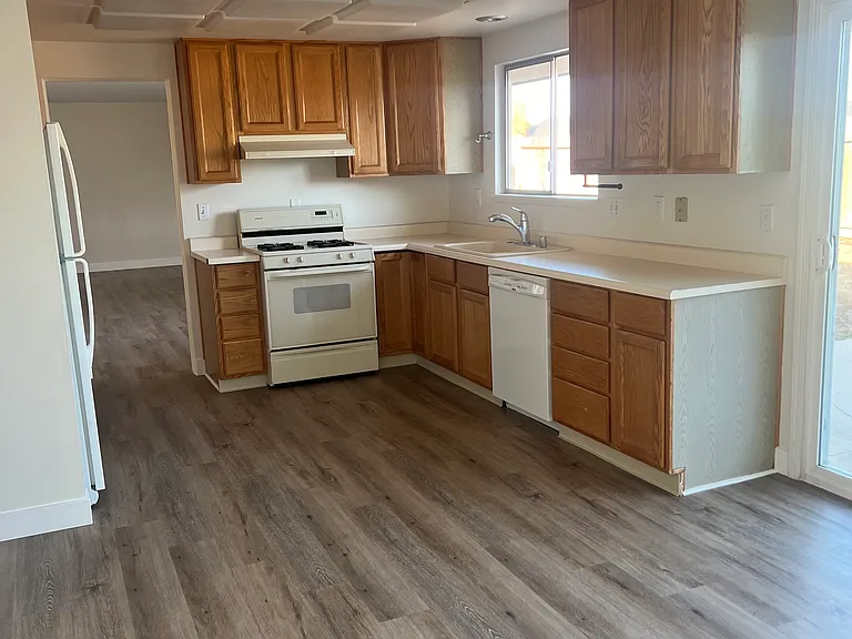 156 Alcor Ave — Photo 8