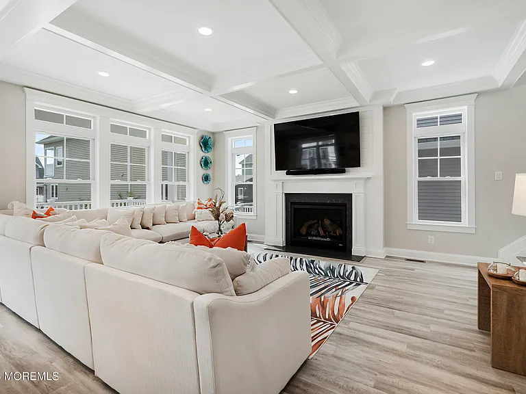 53 Fort Ave — Photo 4