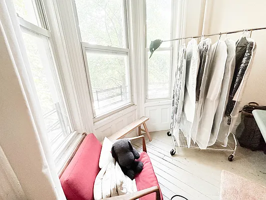 Rented by Ulas Real Estates Inc | media 22