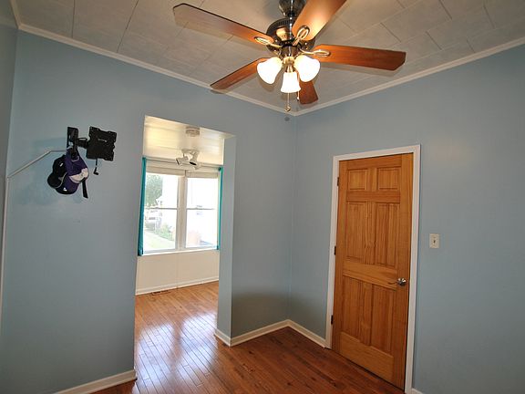 5th image of 2712 N 73rd Ct