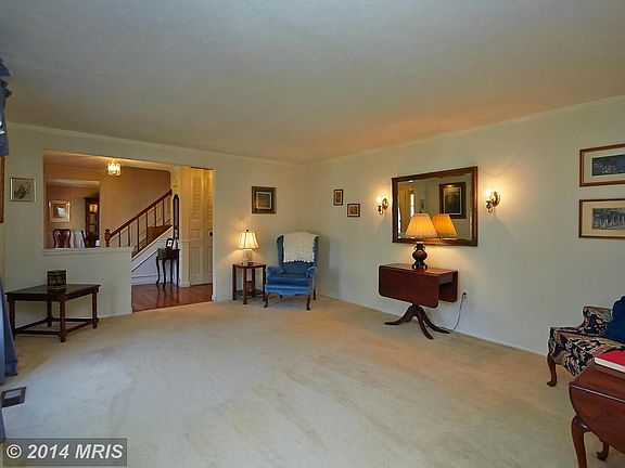 5th image of 8133 Raphiel Ct
