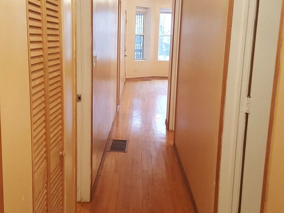 4th image of 5050 N Winthrop Ave