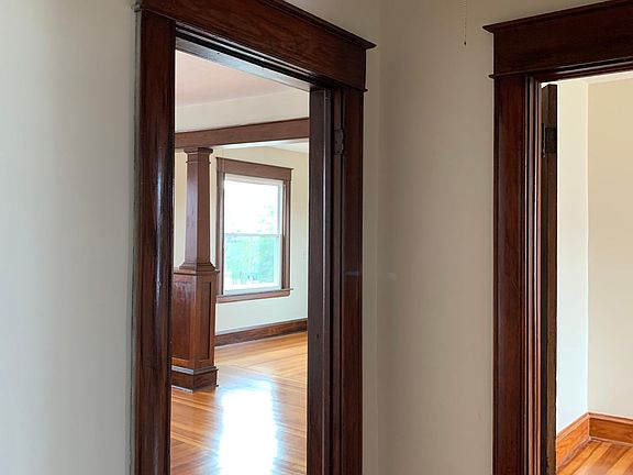 4th image of 368 Allen St Floor 3