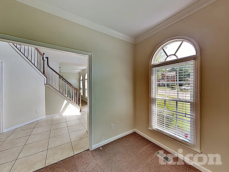 1267 Buckingham Cir — Photo 10