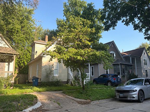 3rd image of 1315 S Walnut St
