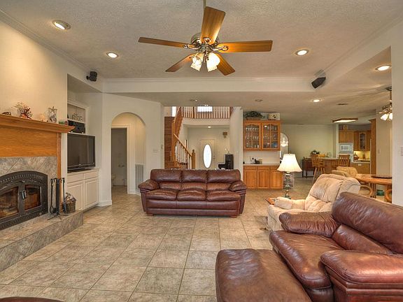 4th image of 18467 Hills Lake Ct