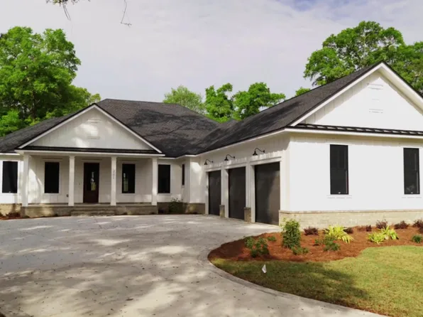 199 Edge Ave, Valparaiso, FL 32580