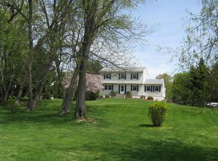 4 Mark Ln, Hopewell Junction, NY 12533