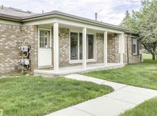 49250 Arlington Ct, Shelby Township, MI 48315