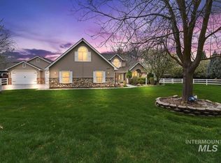2477 W Conifer St, Eagle, ID 83616