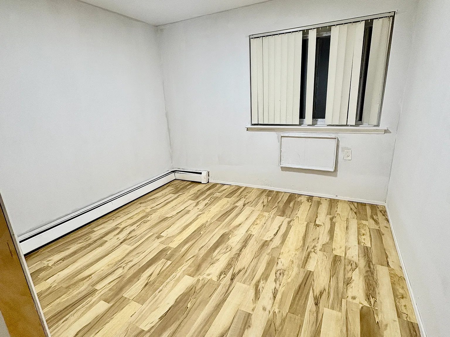 2471 Brown St — Photo 4