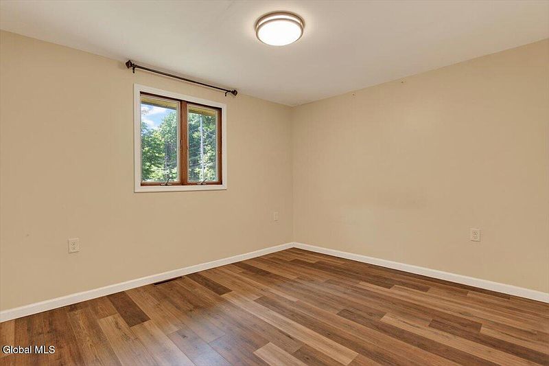 23rd image of 1106 Whiteside Road