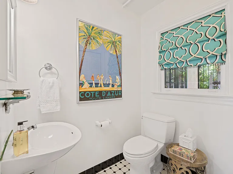 325 Greymon Dr — Photo 21
