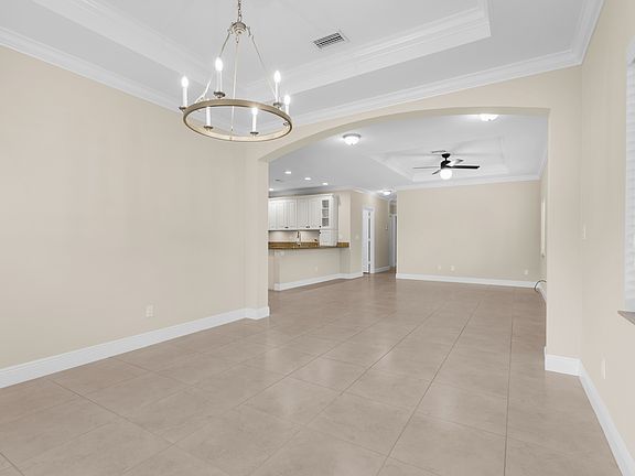 4th image of 4400 Vanda Dr