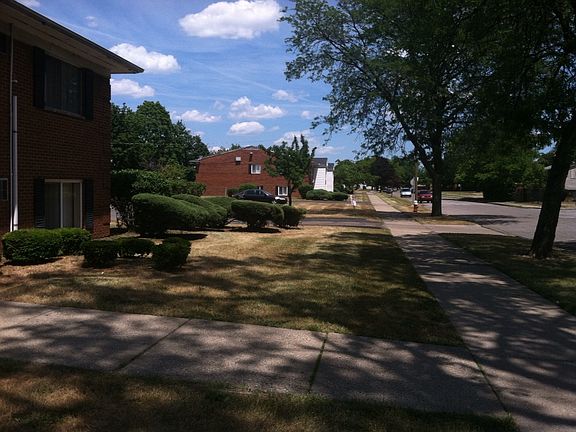 4th image of 127 Gerald St APT 2
