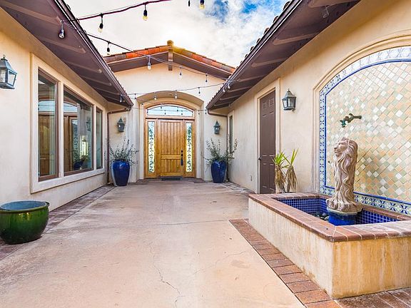 2nd image of 403 Ventana Way