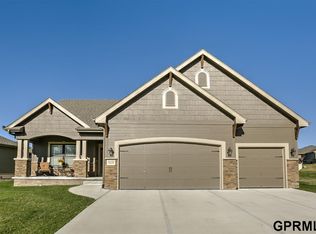 9938 Olive St, La Vista, NE 68128