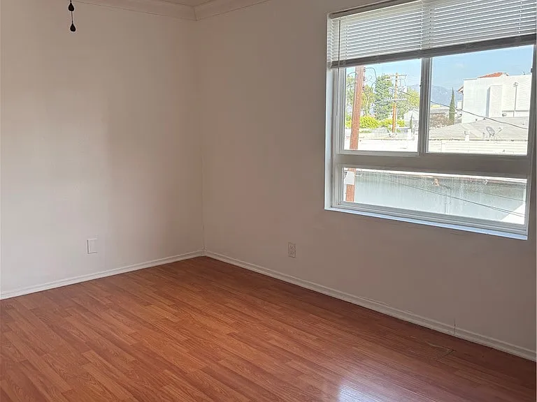 10900 Blix St #14 — Photo 14