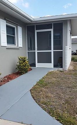 2nd image of 129 E Lake Dr
