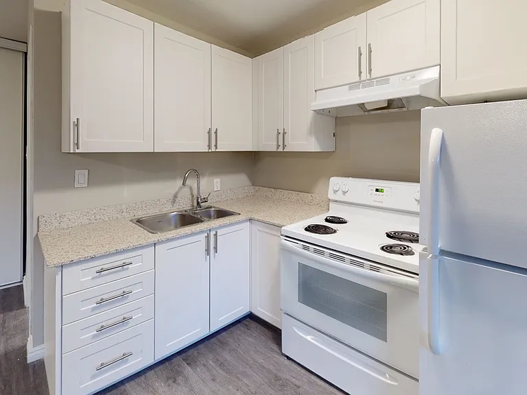 1255 Huron St — Photo 15