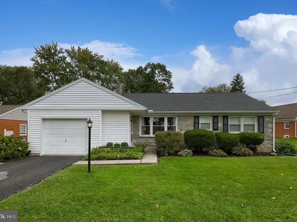 2197 Veumont Dr, Lancaster, PA 17601