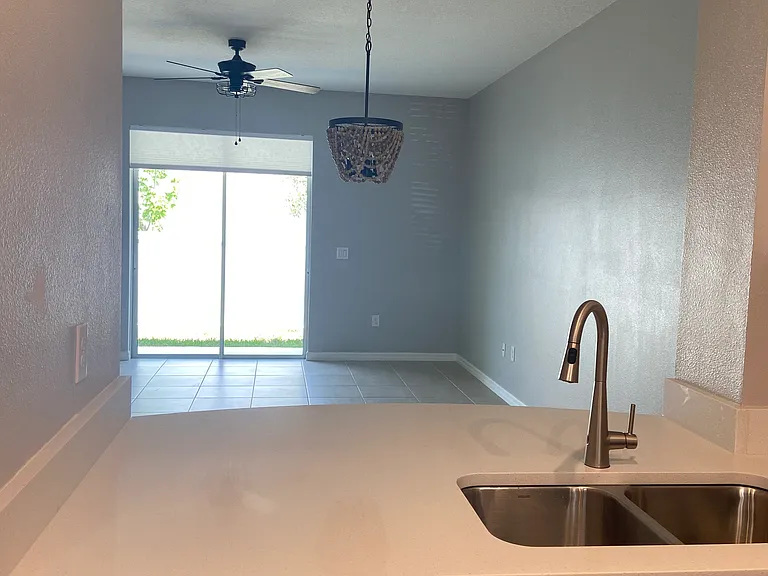 6130 Fairmont Ln — Photo 9