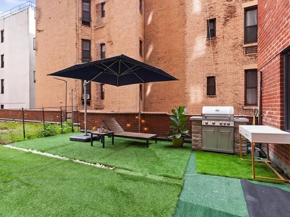 201 East 25th Street image 1 of 11