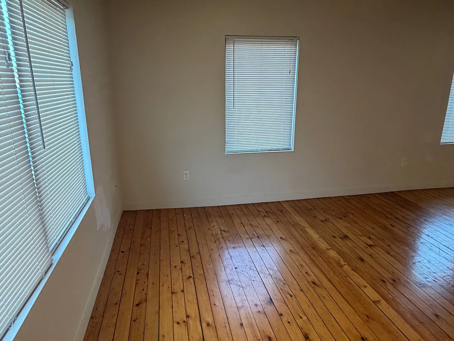 3 bed, 1200 sqft, $1,178 — Photo 4