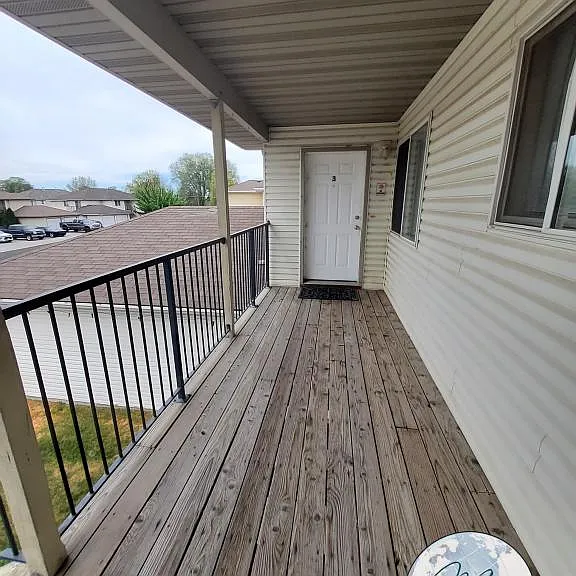3 bed, 2.0 bath, 1180 sqft, $1,590 — Photo 29