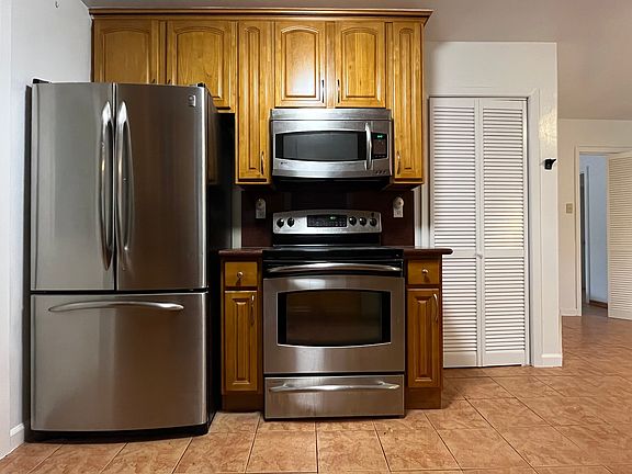 2nd image of 22663 Wildwood St