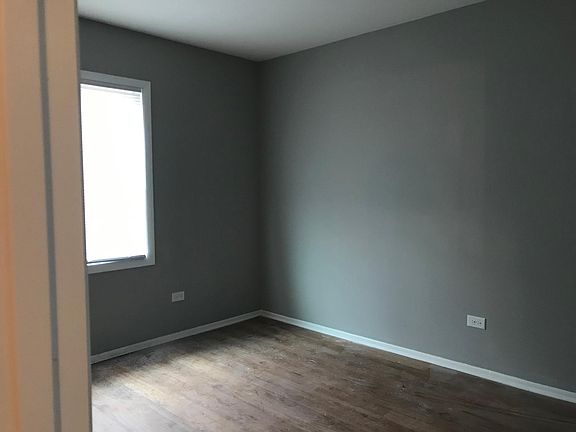 3rd image of 4716 Salem Ct