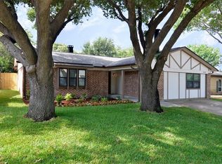 6640 Starnes Rd, Watauga, TX 76148