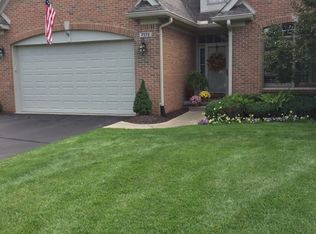 7572 Brookdale Ct, Brighton, MI