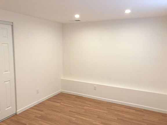 4th image of 60 Fairview Ave #B