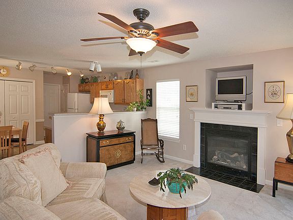 5th image of 4419 River Forest Ln