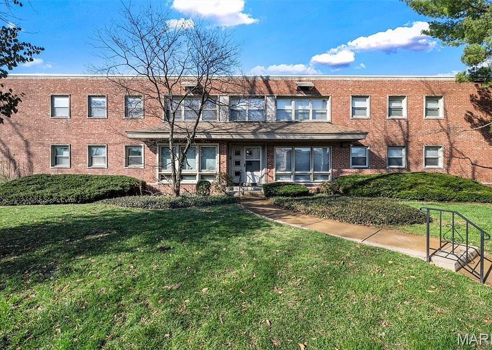 1st image of 3 Delcrest Ct APT 102