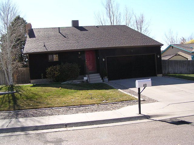 1st image of 40 Ironweed Dr