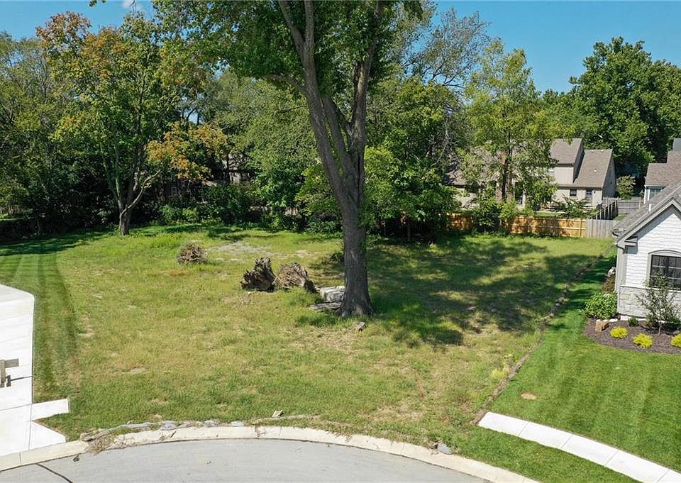 2nd image of 3906 W 102nd Ter