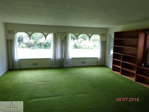 3rd image of 2534 Amelia Ln