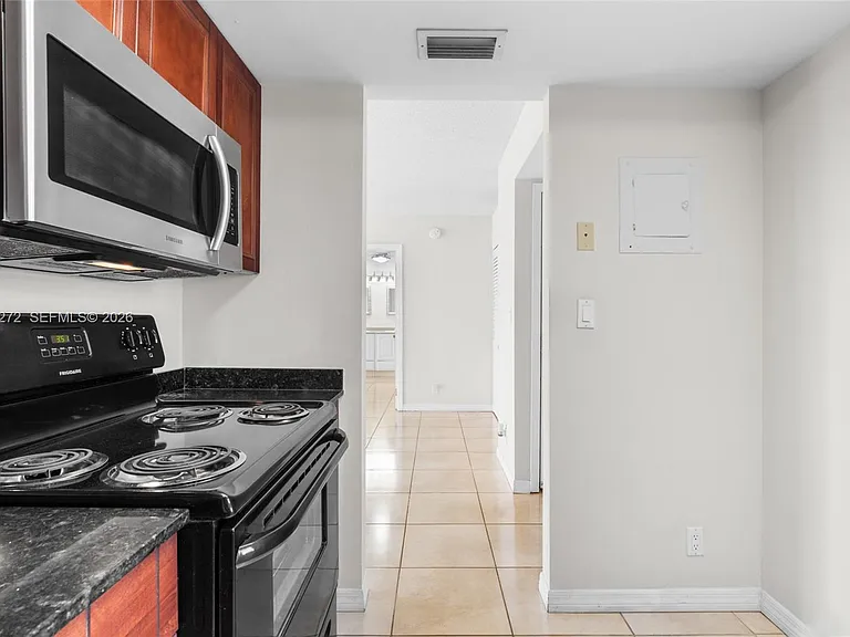 3401 N Country Club Dr #519 — Photo 16