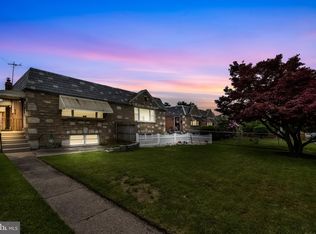 7719 Dungan Rd, Philadelphia, PA 19111