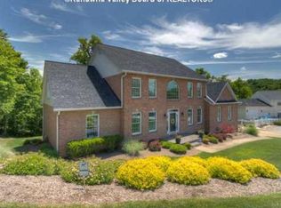 303 Andover Pl, Charleston, WV 25311
