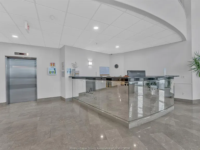 1225 Riverside Dr E #1007 — Photo 3