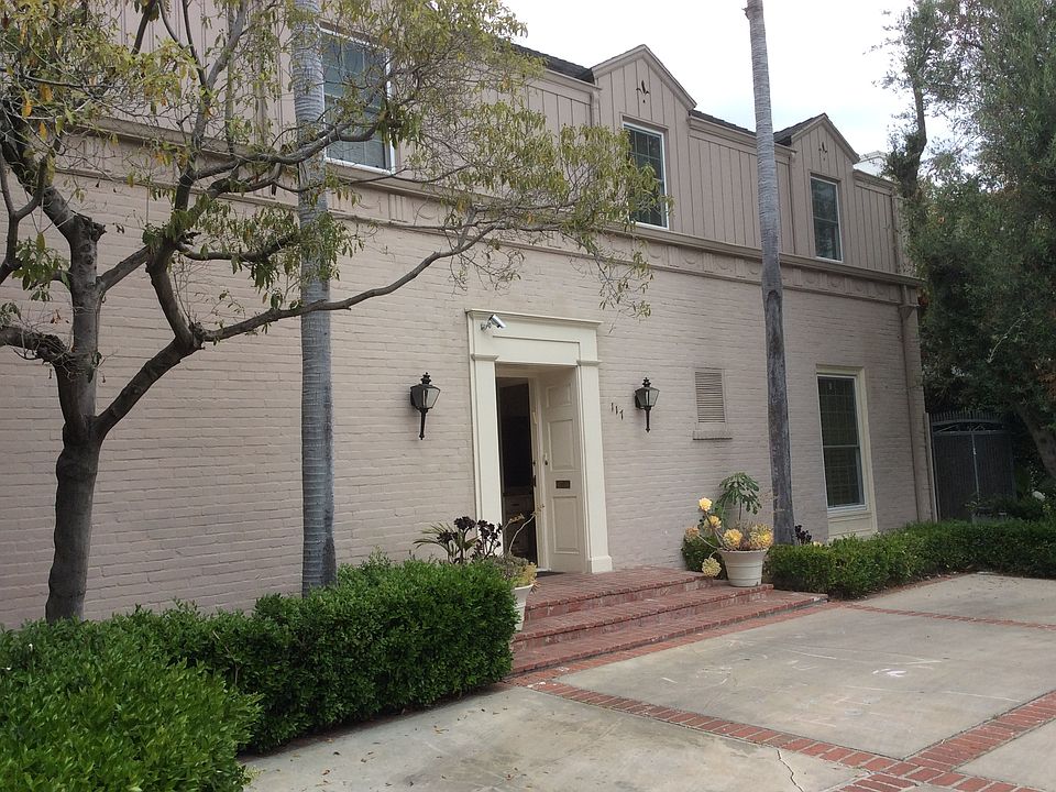 1st image of 117 S Las Palmas Ave