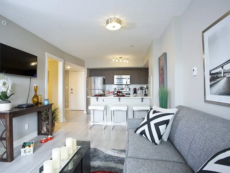 1235 11th Ave SW — Photo 30