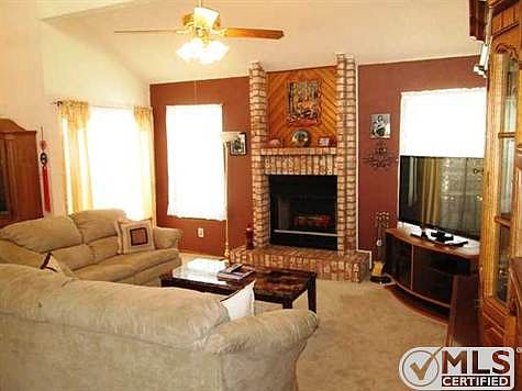 4th image of 10709 Pleasant Hill Dr