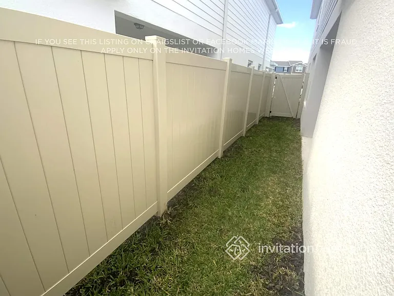 1879 Tohoqua Blvd — Photo 16